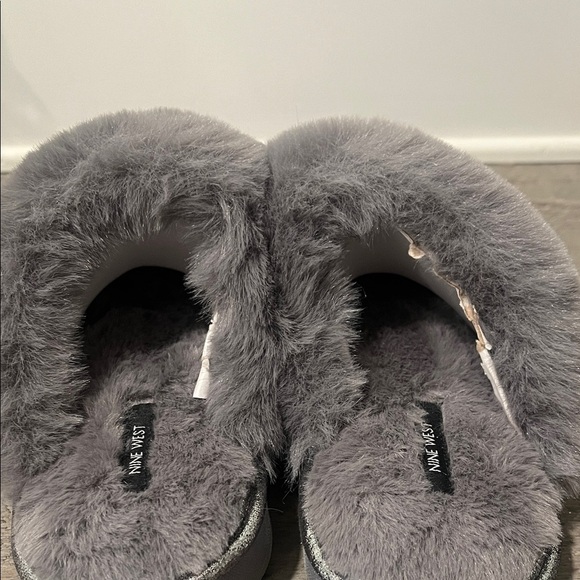 Nine West Silver and Gray Women's Slippers Size Small (5-6) - Picture 4 of 4